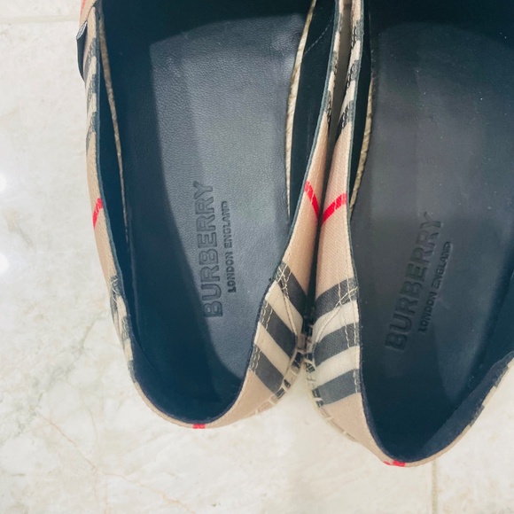 BURBERRY {43/9.5} Espadrilles Canvas Striped Neutrals Tan Black Red White - Picture 5 of 11